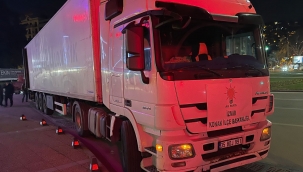 AK Parti Konak İlçe Teşkilatı, depremin yıktığı Hatay'a yardım TIR'ı yolladı