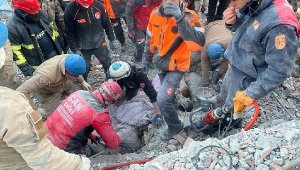 Anaokulu servisinde ölen Alperen'in babası deprem bölgesinde