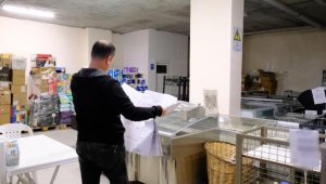 Ayvalık'ta marketlere kolon ve kiriş denetimi