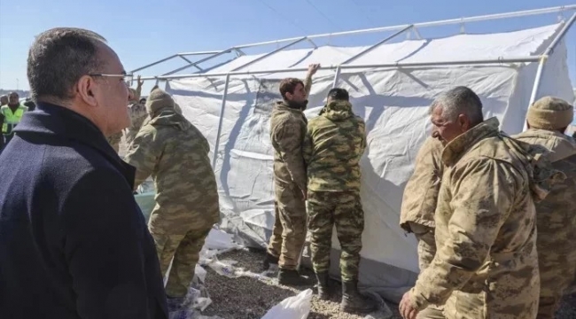 Bakan Akar'dan 'Asker geç gitti' iddialarına yanıt