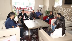 Başkan Batur'dan deprem mağduru vatandaşlara: Sizin için buradayız