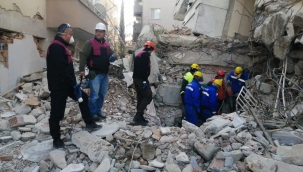 Bayraklı Belediyesi Zabıta ekipleri arama kurtarma çalışmasında