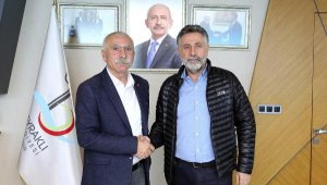 Bayraklı Belediyesi'nde yüzde 60 zam! 300 işçinin yüzü güldü