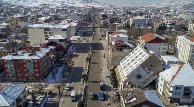 'Binalar, sıvılaşma olan yerlere inşa edilmiş'