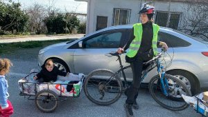 Bisikletiyle yardıma koştu