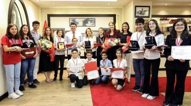 Buca Belediyesi'nin altın çocukları 63 dünya birinciliği kazandı