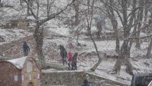 Çanakkale'nin yüksek kesimlerinde kar yağışı