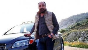 Çay kenarında bıçaklanarak öldürüldü