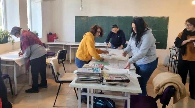 Depremin yaralarını sarmak için bir araya geldiler