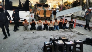 Fenerbahçe'nin yardım TIR'ını yağmalayanlar!