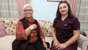 Gaziemir'de 'Can Butonu'ndan yalnız yaşayan yaşlılara hizmet