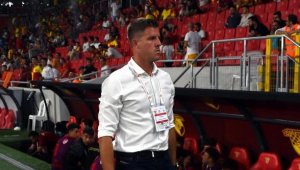 Göztepe Sportif Direktörü Mance taraftarı övdü