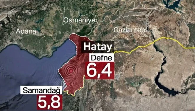 Hatay'da art arda iki deprem! Yıkılan binalar var.