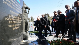 Hocalı'da katledilenler ve deprem felaketinde yaşamını yitirenler anıldı