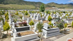 İzmir kent merkezindeki 30 mezarlık doldu