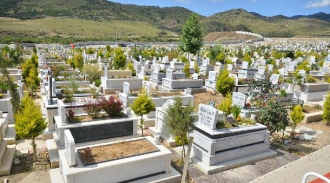 İzmir kent merkezindeki 30 mezarlık doldu