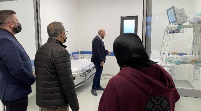 İzmir'de iki il başkanından tedavi altına alınan depremzedelere ziyaret
