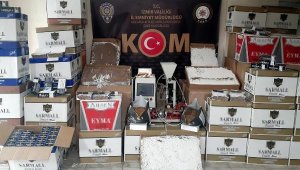 İzmir'de makaron imalathanesine baskın