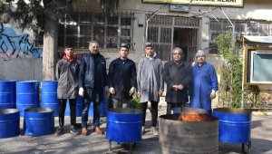 İzmir'de öğrenciler depremzedeler için soba üretti