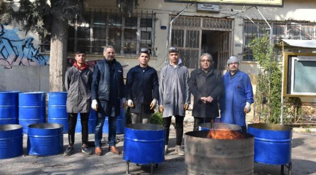 İzmir'de öğrenciler depremzedeler için soba üretti