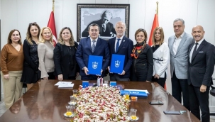 Konak'ta Başkan Batur'dan üç imzayla üç proje