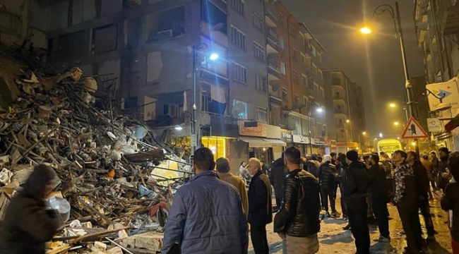 Maraş'ta 7.4'lük deprem! Büyük yıkım