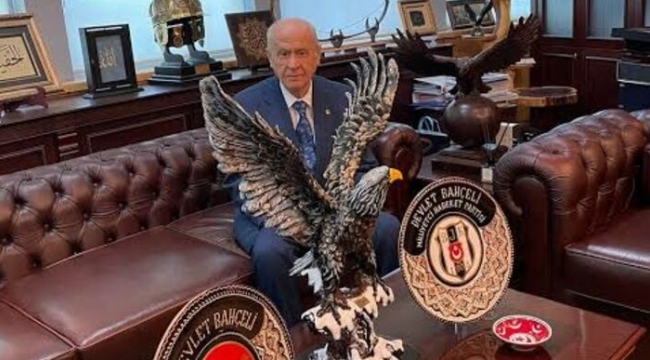 Beşiktaş'tan istifa eden MHP lideri Bahçeli, yeni takımını açıkladı