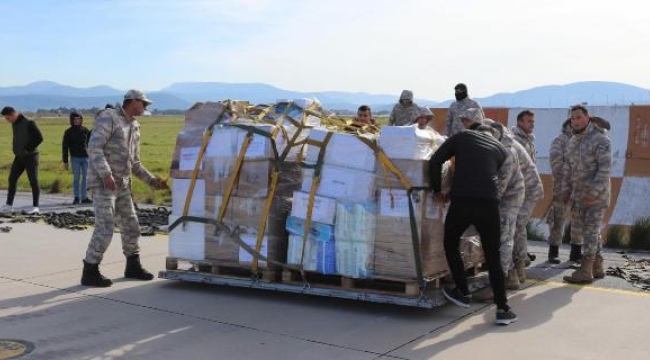 Muğla'dan uçakla deprem bölgesine insani yardım gönderildi