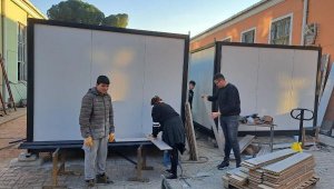 Meslek lisesi öğrencilerinden depremzedelere konteyner sınıf