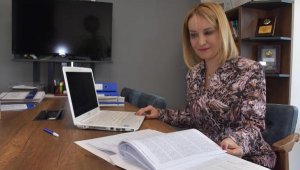 Prof. Dr.  Ayan'dan özel okul ücret artışı konusunda velilere uyarı