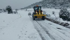 Şehzadeler'de kar mesaisi