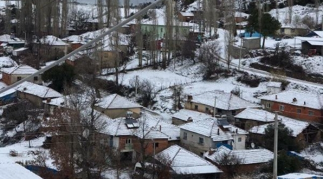 Turgutlu'nun kırsal mahalleleri beyaza büründü