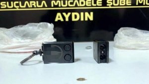 Anahtarlık gibi suikast silahıyla yakalandılar