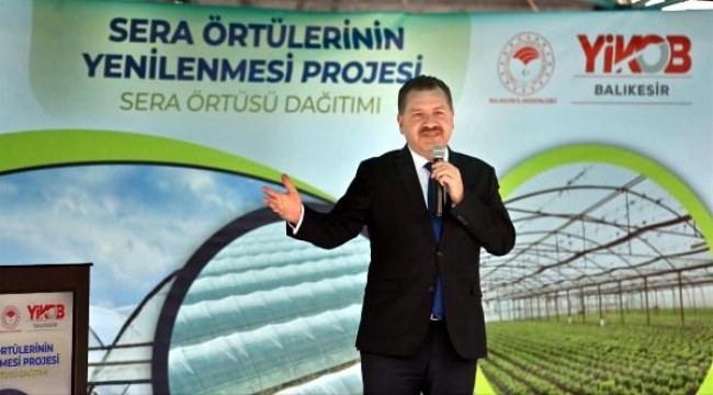 Balıkesir'de 353 üreticiye 5 milyon lira değerinde sera örtüsü dağıtıldı