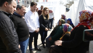 Başkan Batur, Konak'ın Maraş'ta kurduğu çadır kentte