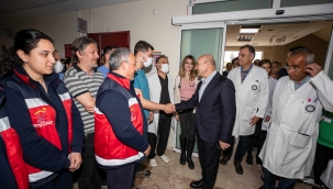 Başkan Soyer, Eşrefpaşa Hastanesi çalışanlarına teşekkür etti