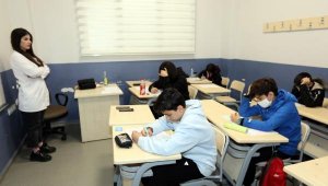 Bayraklı'nın öğrencileri geleceğe hazırlanıyor! 900 öğrenci katıldı