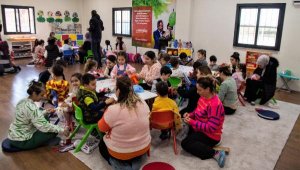 Bornova'da çocuklar ve anneleri, ahtapot atölyesinde buluştu