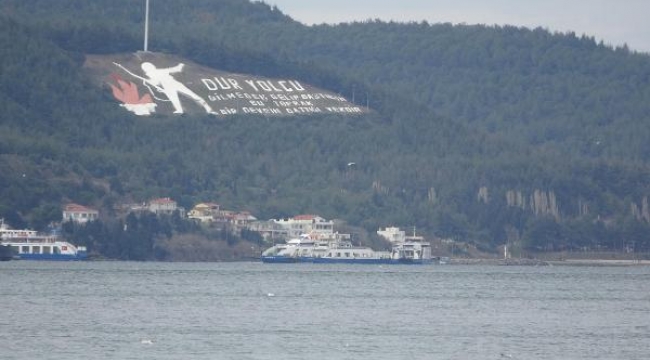 Bozcaada feribot seferlerine 'fırtına' engeli