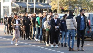 Yuh olsun size! Bu utanmazlara iyi bakın