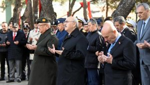 Çanakkale Zaferi şehitleri İzmir'de anıldı