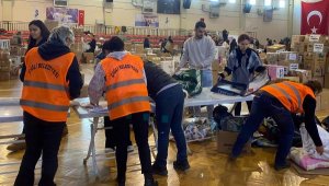 Çiğli Belediyesi'nden depremzedelere ziyaret