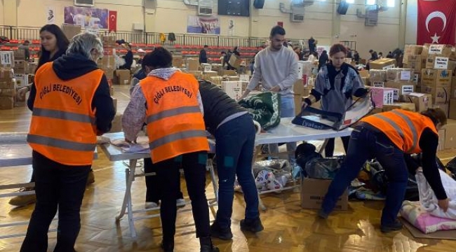 Çiğli Belediyesi'nden depremzedelere ziyaret