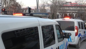 Denizli'de olay! Kardeşini karnından bıçakladı