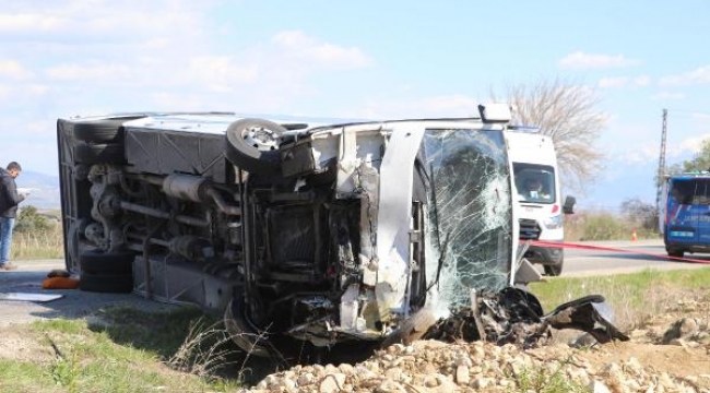 Denizli'de tur midibüsü kazasında bir turist de öldü