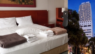 Depremzedeler Hilton'a ilgi göstermedi