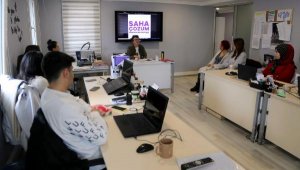 Depremzedelerle iletişim kuracak çalışanlara psikolojik ilk yardım eğitimi