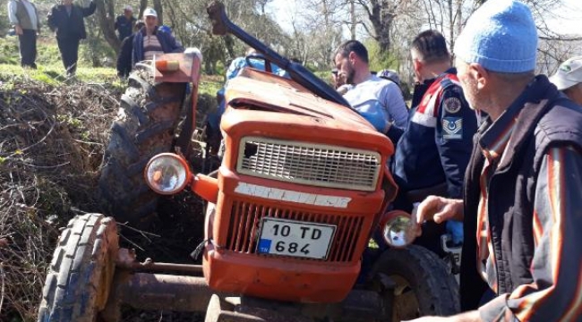 Devrilen traktörün altında kalarak hayatını kaybetti
