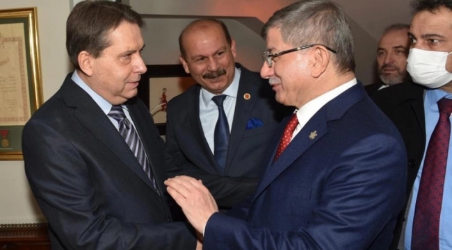 DSP'nin bakanı, CHP'nin başkanı, Davutoğlu'nun adayı