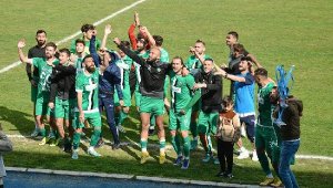 Efeler 09'da önemli galibiyet